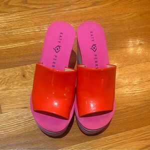 Katie Perry Slides size 8